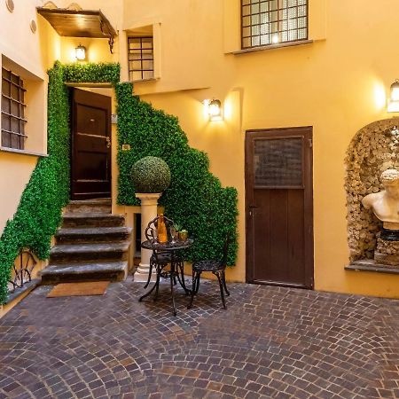 The Court Piazza Di Spagna Rome Exterior photo
